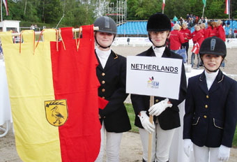 2007_EM_Nussloch_Fahnenhalter_RFV_Bottwartal