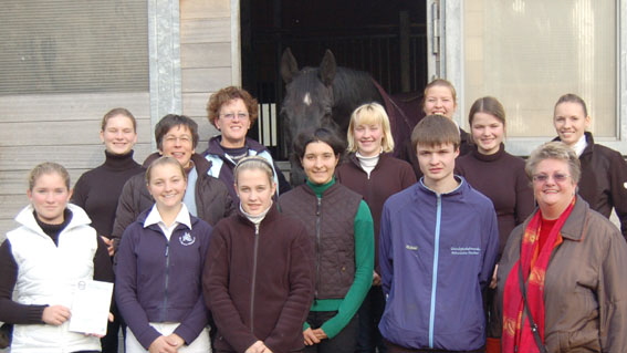 2008-11-02_Longierlehrgang-Teilnehmer